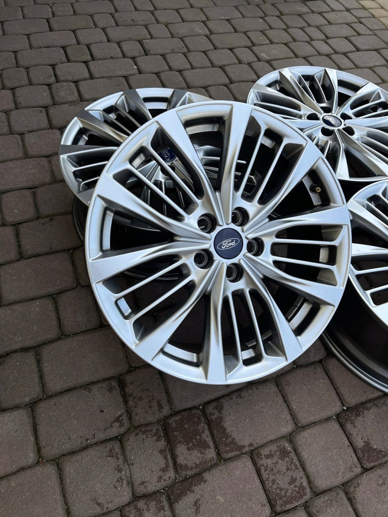 4x Alufelge 18 Zoll 7.5" 5x108 50ET Glanz Grau LV4J-1007-A1A Ford Kuga I FEL4449011613qe