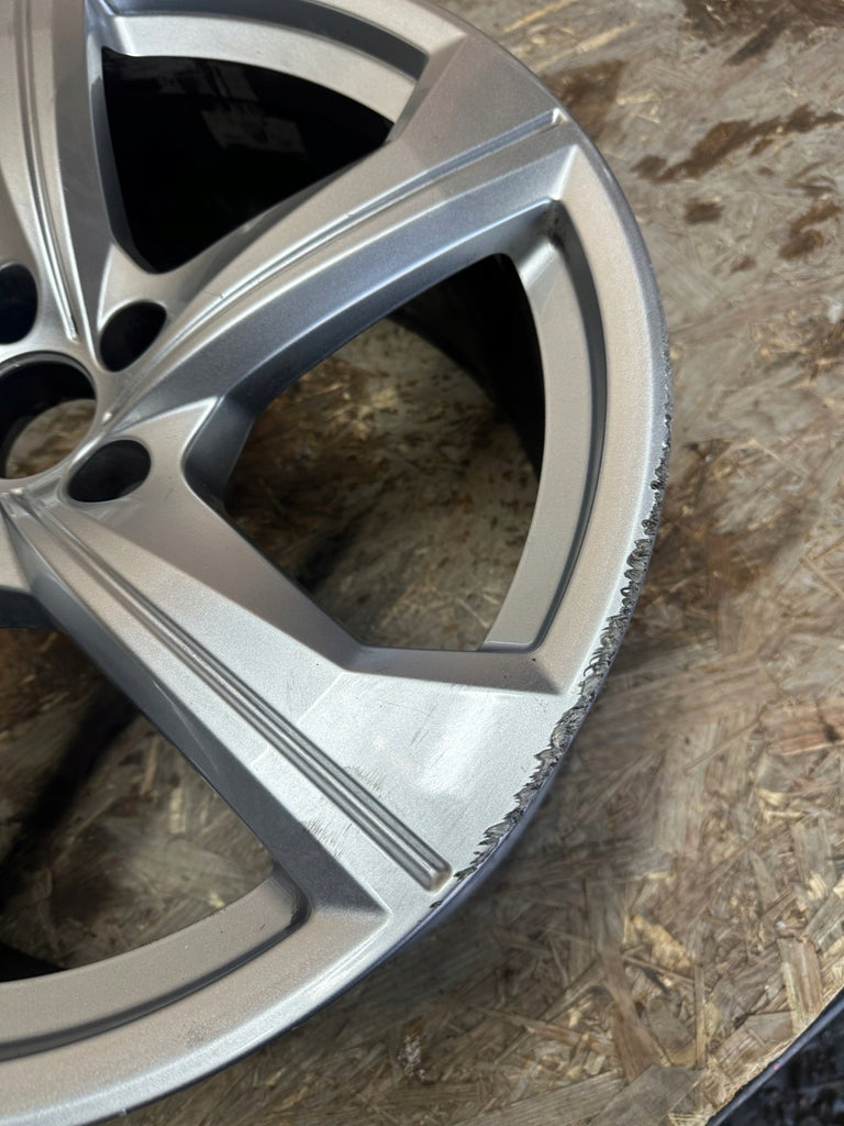 1x Alufelge 19 Zoll 8.5" 5x112 40ET Glanz Silber 4K0601025AJ Audi A6 C8 FEL3504824396xs