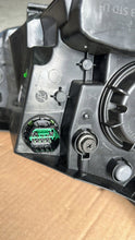 Load image into Gallery viewer, Frontscheinwerfer Hyundai I20 Links Scheinwerfer Headlight SCH7791353664xh