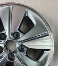 Laden Sie das Bild in den Galerie-Viewer, 1x Alufelge 15 Zoll 6.0&quot; 5x114.3 45ET 4FA1A Nissan Leaf Ze0 Ze1 Pulsar Rim Wheel