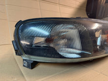 Laden Sie das Bild in den Galerie-Viewer, Frontscheinwerfer Volvo V70 S60 190202 Rechts Scheinwerfer Headlight SCH3814058381lm