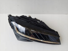 Laden Sie das Bild in den Galerie-Viewer, Frontscheinwerfer Skoda Superb III 3V2941016D Ein Stück (Rechts oder Links)