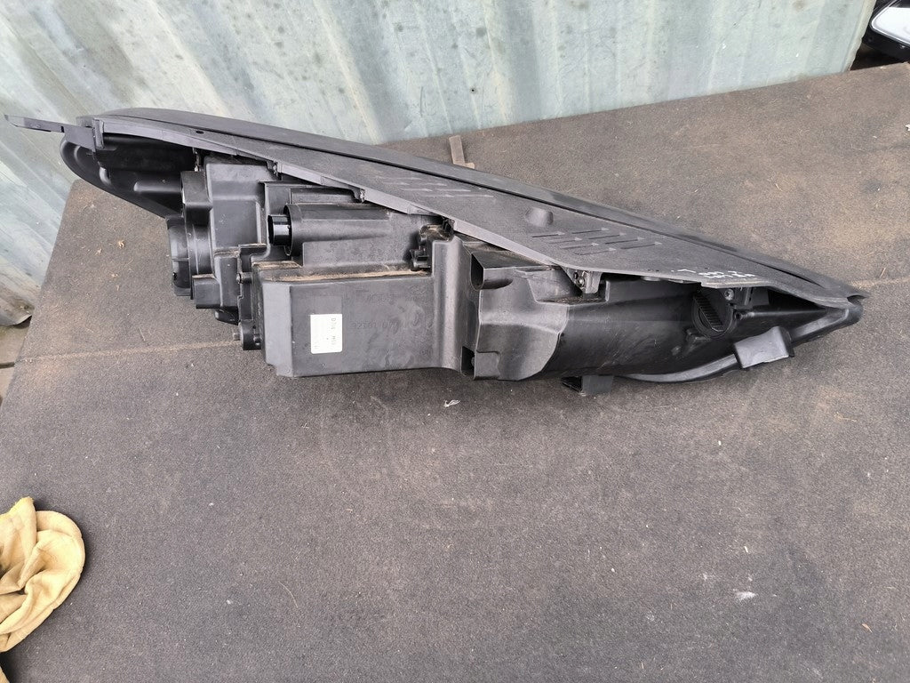 Frontscheinwerfer Hyundai Tucson D792111A10 D792111A20 LED Rechts oder Links SCH8126020497ry