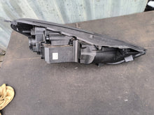 Load image into Gallery viewer, Frontscheinwerfer Hyundai Tucson D792111A10 D792111A20 LED Rechts oder Links SCH8126020497ry