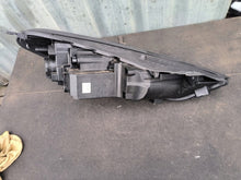 Load image into Gallery viewer, Frontscheinwerfer Hyundai Tucson D792111A10 D792111A20 LED Ein Satz Headlight SCH8126020497ry