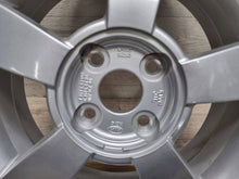 Laden Sie das Bild in den Galerie-Viewer, 1x Alufelge 15 Zoll 5.5" 4x100 46ET Glanz Silber 52910-1G250 Kia Rio Rim Wheel FEL2206294682ru