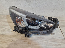 Laden Sie das Bild in den Galerie-Viewer, Frontscheinwerfer Mazda 2 D09K-51030 LED Rechts Scheinwerfer Headlight