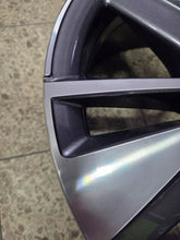 Laden Sie das Bild in den Galerie-Viewer, 1x Alufelge 17 Zoll 7.0" 5x112 45ET 57A601025AA Skoda Karoq Rim Wheel FEL1161266011ub