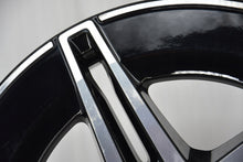 Laden Sie das Bild in den Galerie-Viewer, 1x Alufelge 18 Zoll 7.5&quot; 5x112 53ET Glanz Schwarz A2434011700 Mercedes-Benz Amg