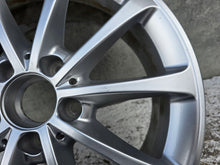 Laden Sie das Bild in den Galerie-Viewer, 1x Alufelge 17 Zoll 6.5" 5x112 A1774010300 Mercedes-Benz W177 Rim Wheel FEL2951505602hl