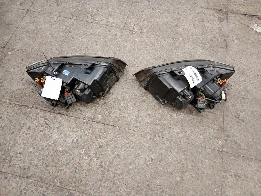 Frontscheinwerfer Audi A4 B6 RSD-100203A LED Ein Stück (Rechts oder Links)