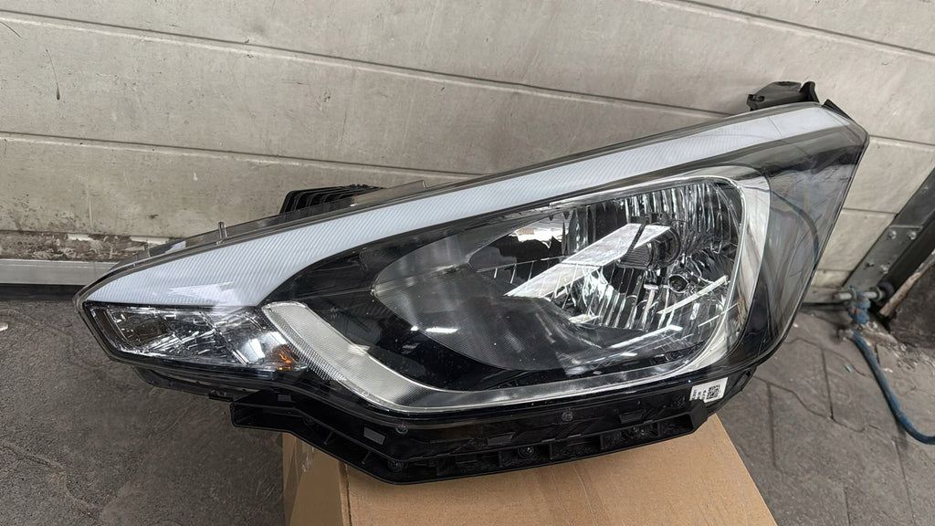 Frontscheinwerfer Hyundai I20 Links Scheinwerfer Headlight SCH7202854532xy