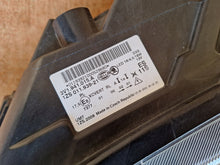 Laden Sie das Bild in den Galerie-Viewer, Frontscheinwerfer Skoda Superb III 3V1941015A LED Links Scheinwerfer Headlight