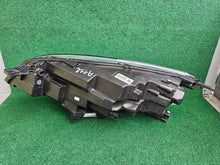 Laden Sie das Bild in den Galerie-Viewer, Frontscheinwerfer Ford Kuga LV4B-13E016-AN Rechts Scheinwerfer Headlight SCH4262962908ja