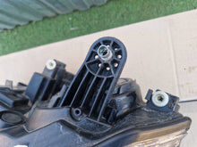 Laden Sie das Bild in den Galerie-Viewer, Frontscheinwerfer Mercedes-Benz A2048201539 Xenon Links Scheinwerfer Headlight SCH8249066544er