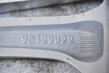 Load image into Gallery viewer, 1x Alufelge 17 Zoll 6.5" 5x105 44ET Glanz Silber 95429922 42622153 Opel Ampera FEL9678863804ns