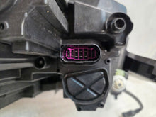 Laden Sie das Bild in den Galerie-Viewer, Frontscheinwerfer Skoda Enyaq IV 5LB941015B LED Links Scheinwerfer Headlight SCH9806990924ut