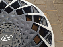 Load image into Gallery viewer, 1x Alufelge 20 Zoll 8.5" 5x114.3 Glanz Schwarz 52910-G1210 Hyundai Ioniq FEL7249556959qb