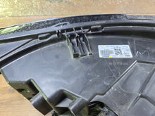 Load image into Gallery viewer, Frontscheinwerfer Dacia Duster 260603515R LED Ein Stück (Rechts oder Links)