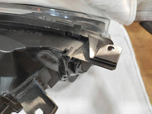 Laden Sie das Bild in den Galerie-Viewer, Frontscheinwerfer Renault Captur 260603859R Links Scheinwerfer Headlight SCH4224702758av