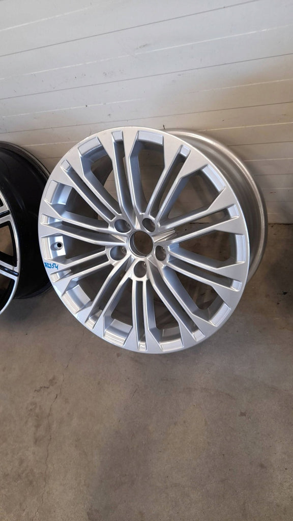 1x Alufelge 18 Zoll Audi A4 Rim Wheel FEL1750872633mf