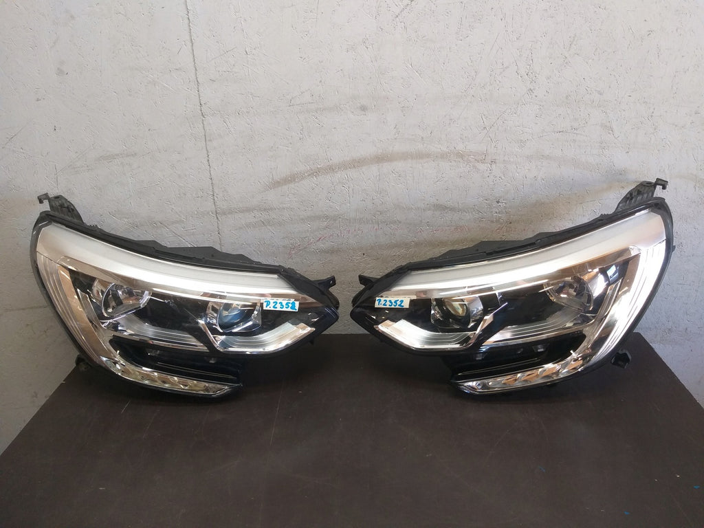 Frontscheinwerfer Renault Megane IV 260609169R 260102555R LED Rechts oder Links