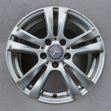 Laden Sie das Bild in den Galerie-Viewer, 1x Alufelge 16 Zoll 6.5&quot; 5x112 49ET Mercedes-Benz W246 Rim Wheel