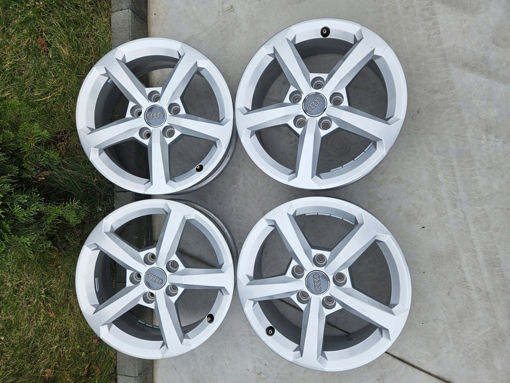 4x Alufelge 16 Zoll 6.0" 5x112 43ET Glanz Silber 81A071496 Audi Q2 Rim Wheel FEL7152977141nl