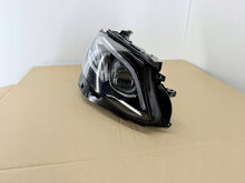 Load image into Gallery viewer, Frontscheinwerfer Mercedes-Benz W213 A2139069608 Rechts Scheinwerfer Headlight SCH8578840518fb