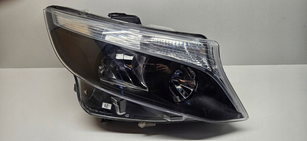 Frontscheinwerfer Mercedes-Benz Vito W447 A4479067800 Rechts Headlight SCH9401555325fb