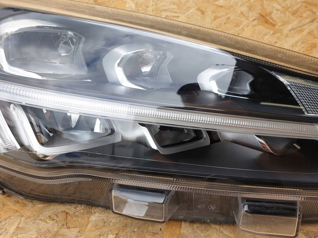 Frontscheinwerfer Ford Focus MX7B-13E014-GB LED Rechts Scheinwerfer Headlight