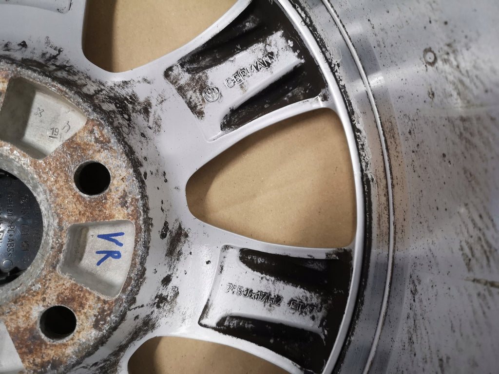 1x Alufelge 17 Zoll 7.5" 5x112 47ET Glanz Silber 3C0601025K VW Passat Rim Wheel