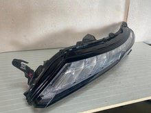 Laden Sie das Bild in den Galerie-Viewer, Frontscheinwerfer Mitsubishi Eclipse Cross EDM92205010 LED Links Headlight SCH4590074146go
