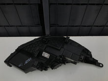 Laden Sie das Bild in den Galerie-Viewer, Frontscheinwerfer Hyundai I30 III 92101-G4510 LED Ein Stück (Rechts oder Links)