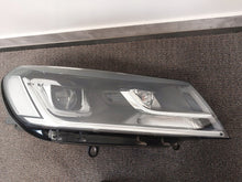 Load image into Gallery viewer, Frontscheinwerfer VW Touareg 7P1941034A Xenon Rechts Scheinwerfer Headlight