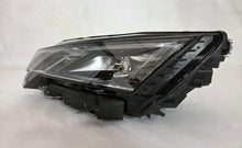 Laden Sie das Bild in den Galerie-Viewer, Frontscheinwerfer Skoda Octavia IV 5E4941035 LED Links Scheinwerfer Headlight SCH5902564397mz