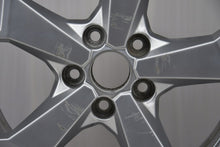Laden Sie das Bild in den Galerie-Viewer, 1x Alufelge 17 Zoll 6.5" 5x112 38ET 83A601025AL Audi Rim Wheel FEL6688604012bn