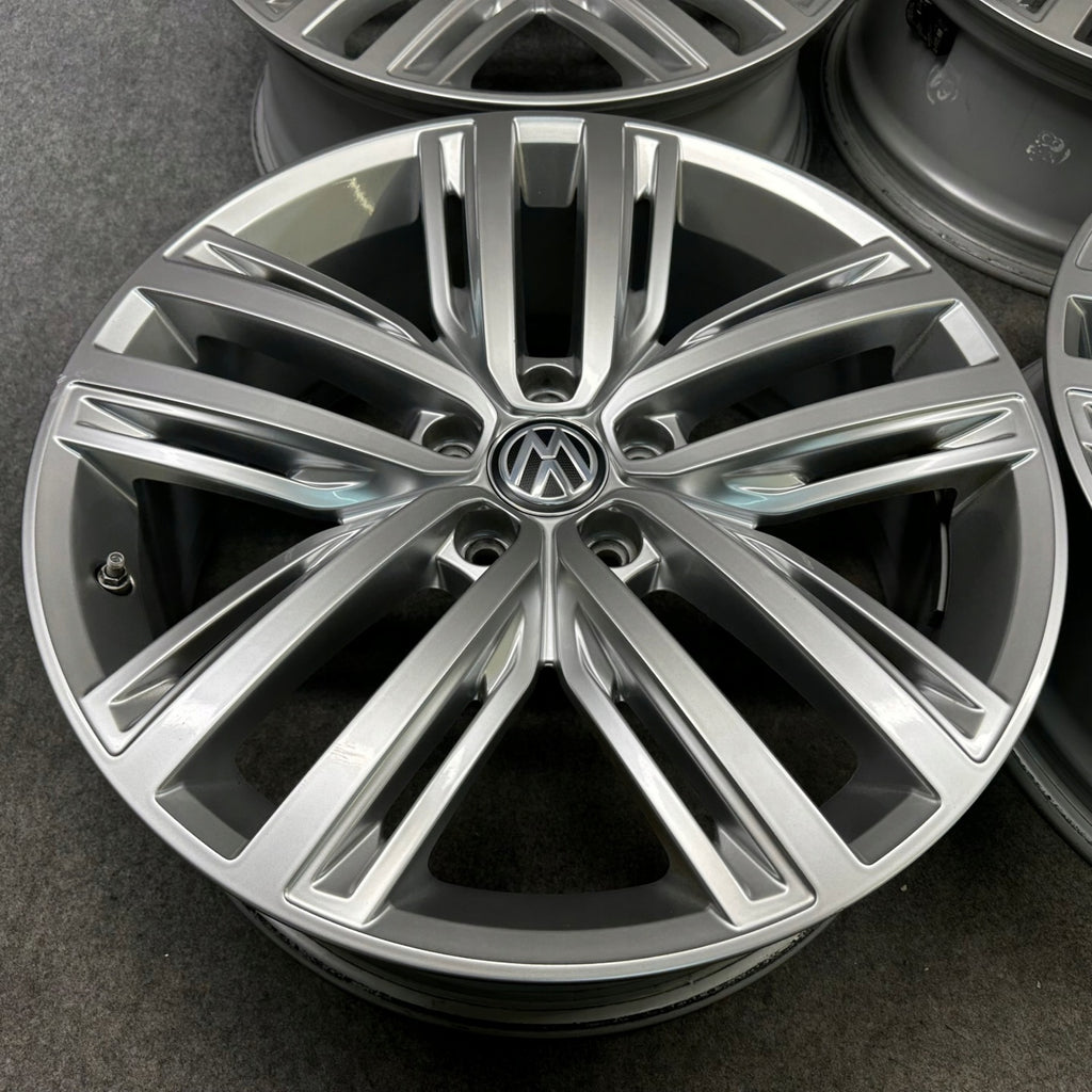 4x Alufelge 19 Zoll 7.0" 5x112 43ET Glanz Silber 5NA601025N VW Tiguan Rim Wheel FEL6684127630vh