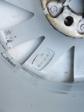 Laden Sie das Bild in den Galerie-Viewer, 1x Alufelge 15 Zoll 6.0&quot; 5x100 38ET 6J0601025M Seat Ibiza Rim Wheel