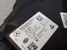 Laden Sie das Bild in den Galerie-Viewer, Frontscheinwerfer Mercedes-Benz W247 A2479064204 LED Rechts Headlight SCH8990280137sz