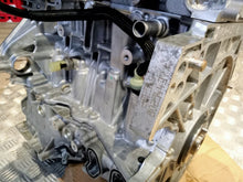 Laden Sie das Bild in den Galerie-Viewer, Motor Mercedes-Benz W177 282914 1.3 CGI 5TKm 2019 Benzin Engine Unkomplett MOT5306654680wv
