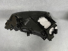 Laden Sie das Bild in den Galerie-Viewer, Frontscheinwerfer Audi A8 D5 4N0941085 4N0941113 LED Links Headlight SCH9905013719is
