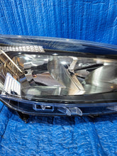 Laden Sie das Bild in den Galerie-Viewer, Frontscheinwerfer Ford Courier JT76-13W029-CD Rechts Scheinwerfer Headlight SCH6936573950kj