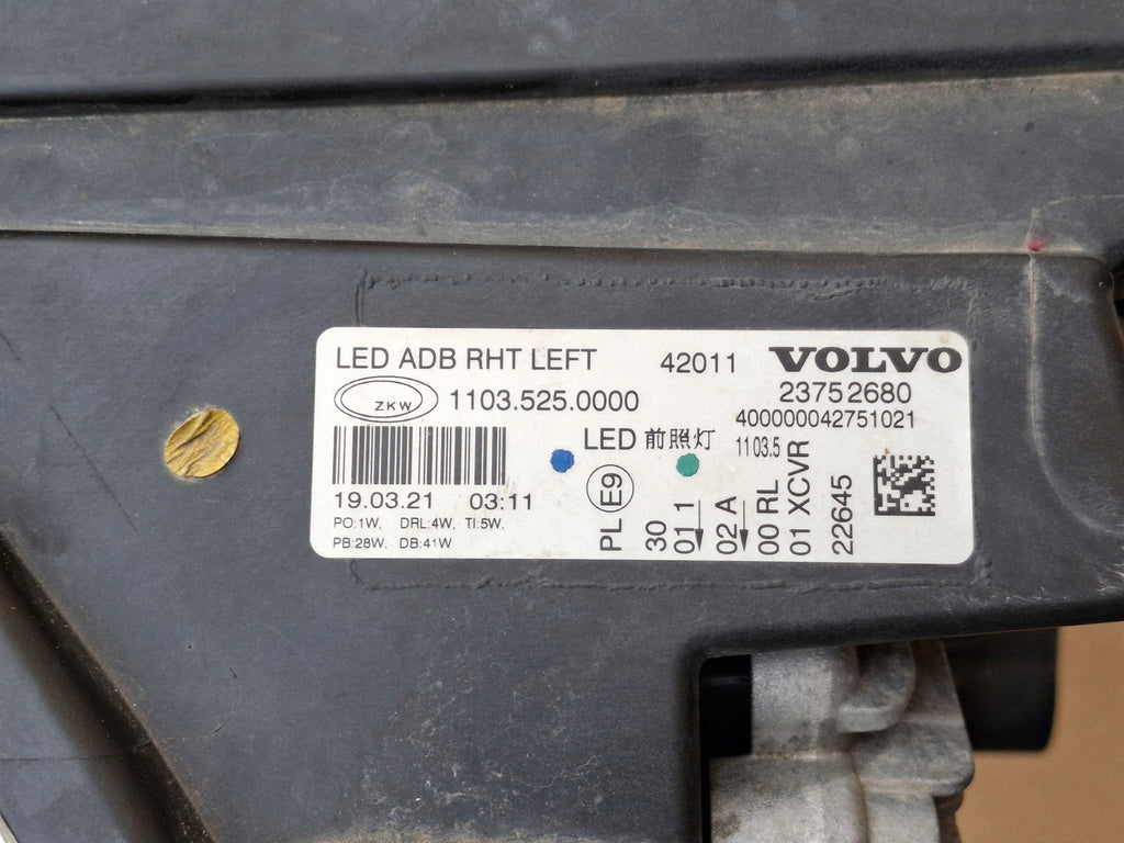 Frontscheinwerfer Volvo 23752680 LED Links Scheinwerfer Headlight SCH7885979004xf