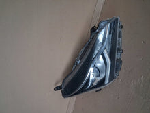 Laden Sie das Bild in den Galerie-Viewer, Frontscheinwerfer Toyota Yaris Rechts Scheinwerfer Headlight SCH3237965905me