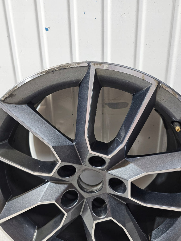 1x Alufelge 18 Zoll 7.5" 5x112 51ET Glanz Grau 5E0601025AJ Mg Octavia Rim Wheel