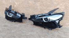 Laden Sie das Bild in den Galerie-Viewer, Frontscheinwerfer Mazda Cx-30 LED Ein Satz Scheinwerfer Headlight