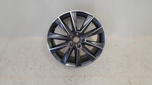 Laden Sie das Bild in den Galerie-Viewer, 1x Alufelge 17 Zoll 7.0&quot; 5x100 46ET 5JJ601025 Skoda Rapid Rim Wheel