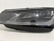 Laden Sie das Bild in den Galerie-Viewer, Frontscheinwerfer Skoda Octavia IV 5E4941015A LED Links Scheinwerfer Headlight SCH4104834846og