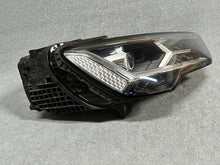 Laden Sie das Bild in den Galerie-Viewer, Frontscheinwerfer Audi Q7 4M0941012C LED Rechts Scheinwerfer Headlight